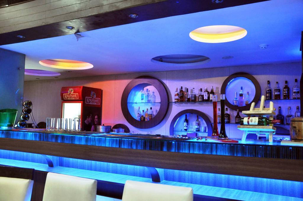 Indismart Hotel Kolkata Exterior photo