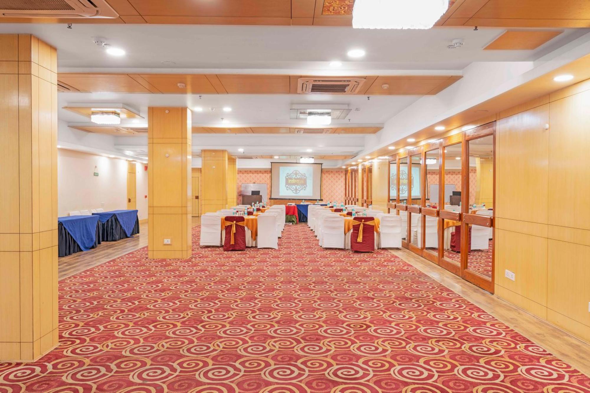 Indismart Hotel Kolkata Exterior photo