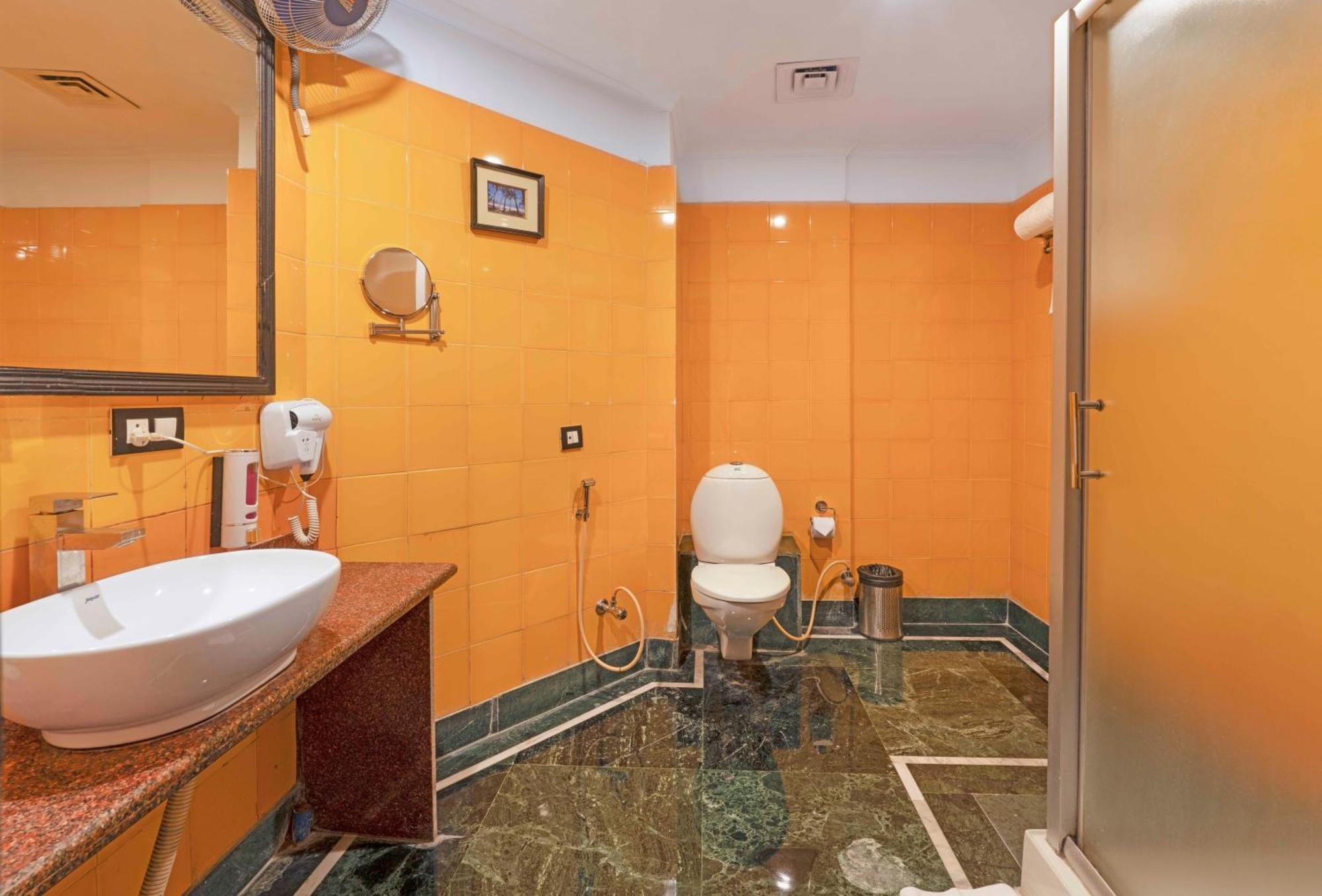 Indismart Hotel Kolkata Exterior photo