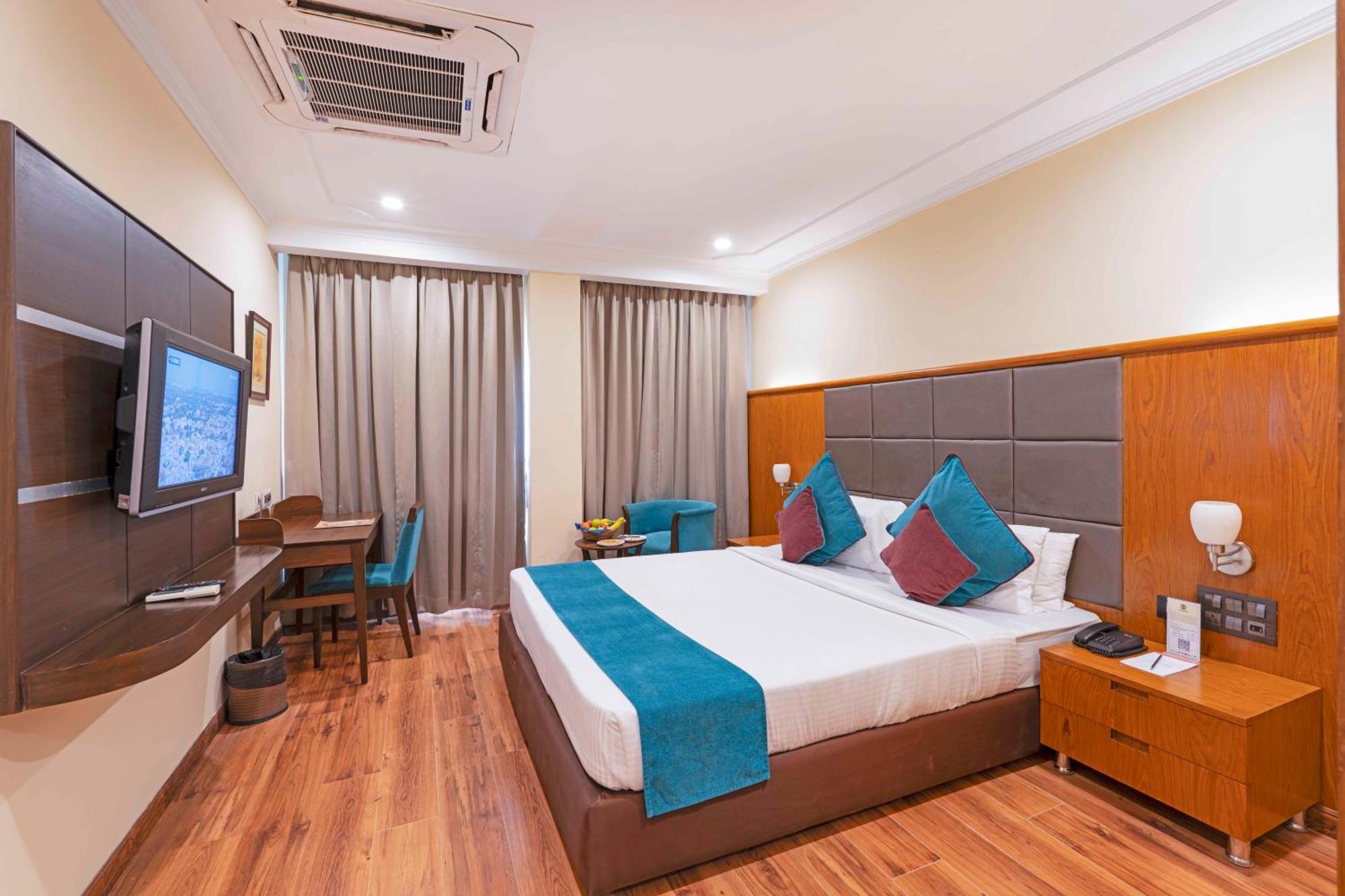 Indismart Hotel Kolkata Exterior photo