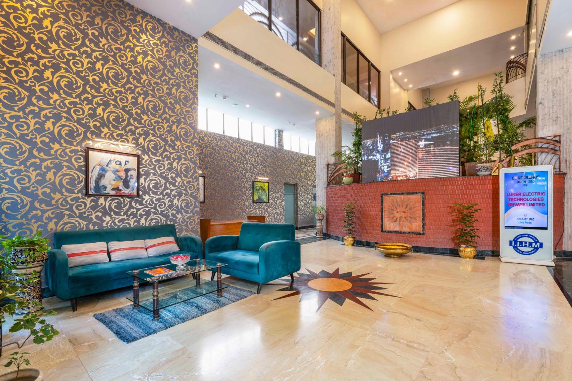 Indismart Hotel Kolkata Exterior photo