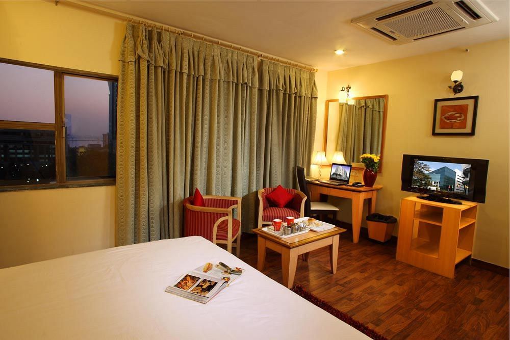 Indismart Hotel Kolkata Exterior photo